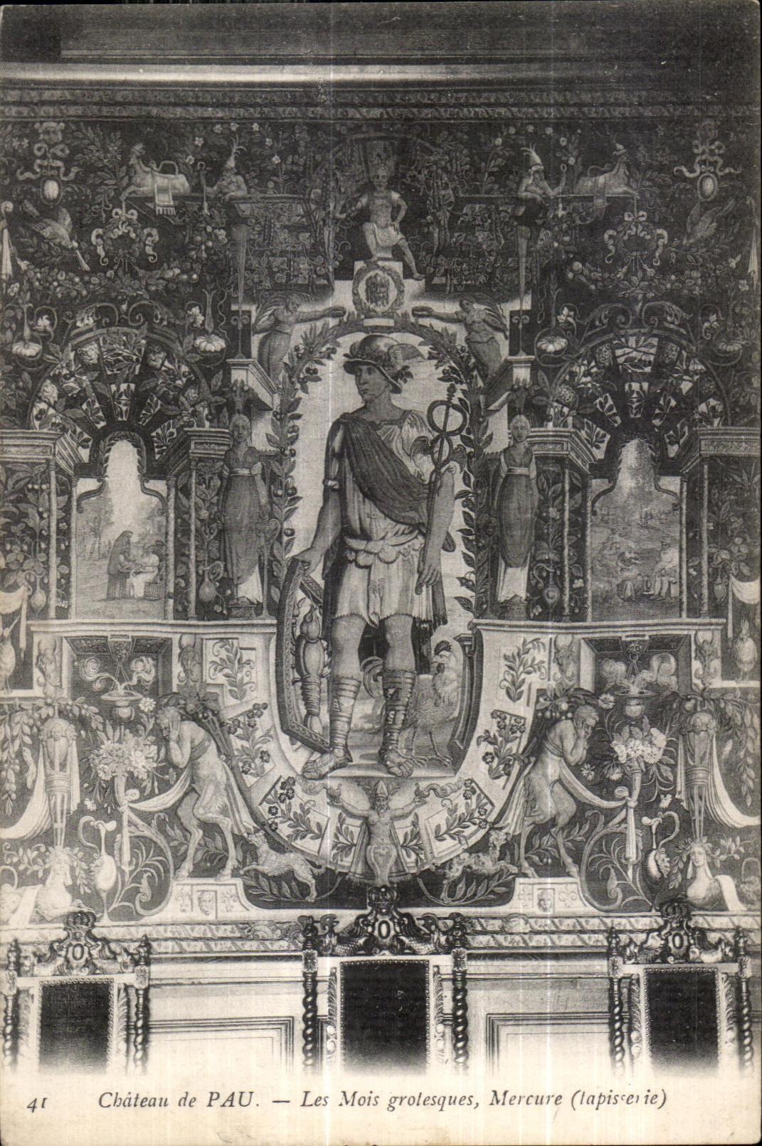 CPA Chateau de Pau Les Mos grotesques Mercure (tapisserie)