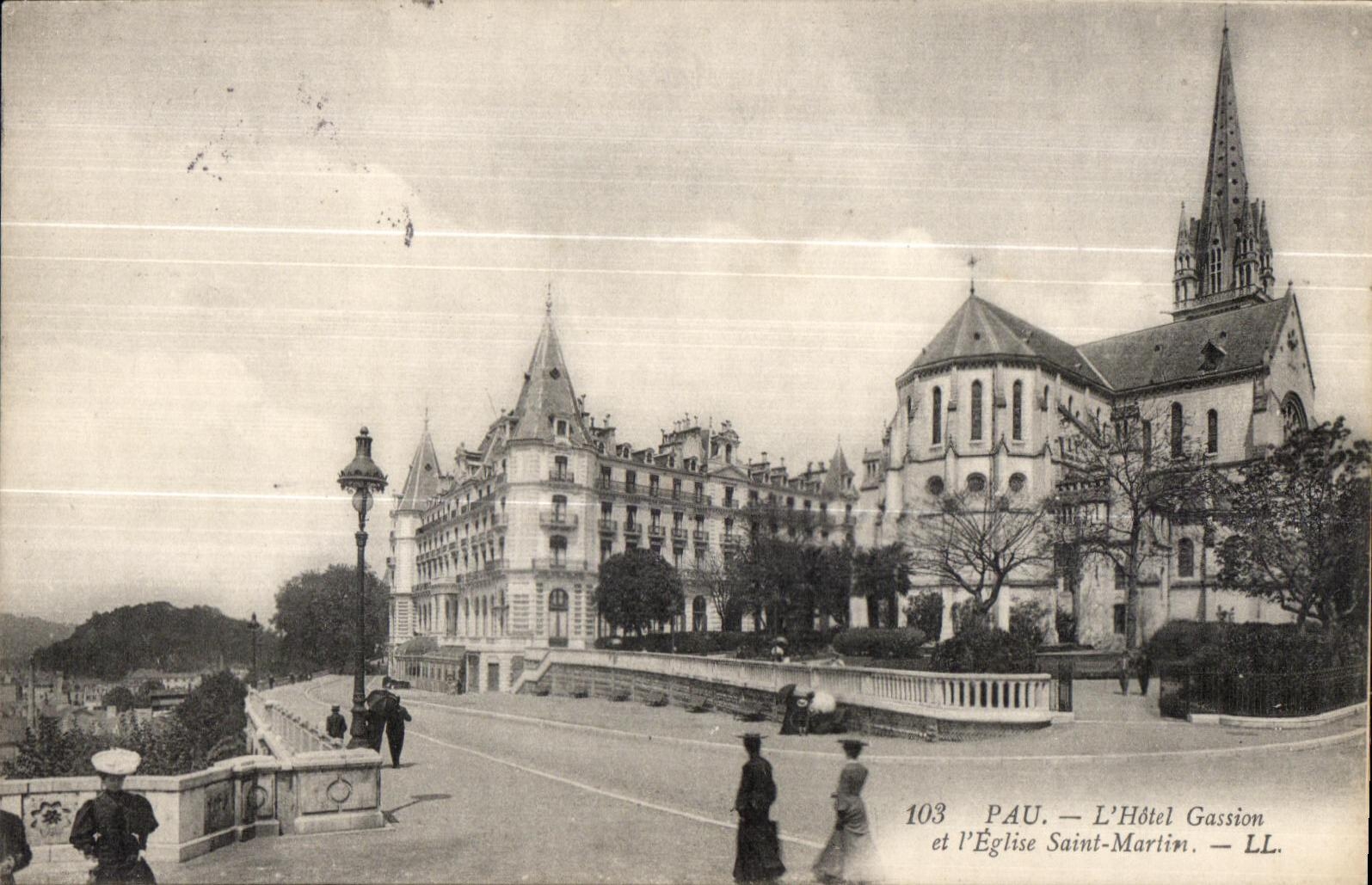 Pau — L'Hôtel Gassion et l'Église Saint-Martin — LL, n° 103