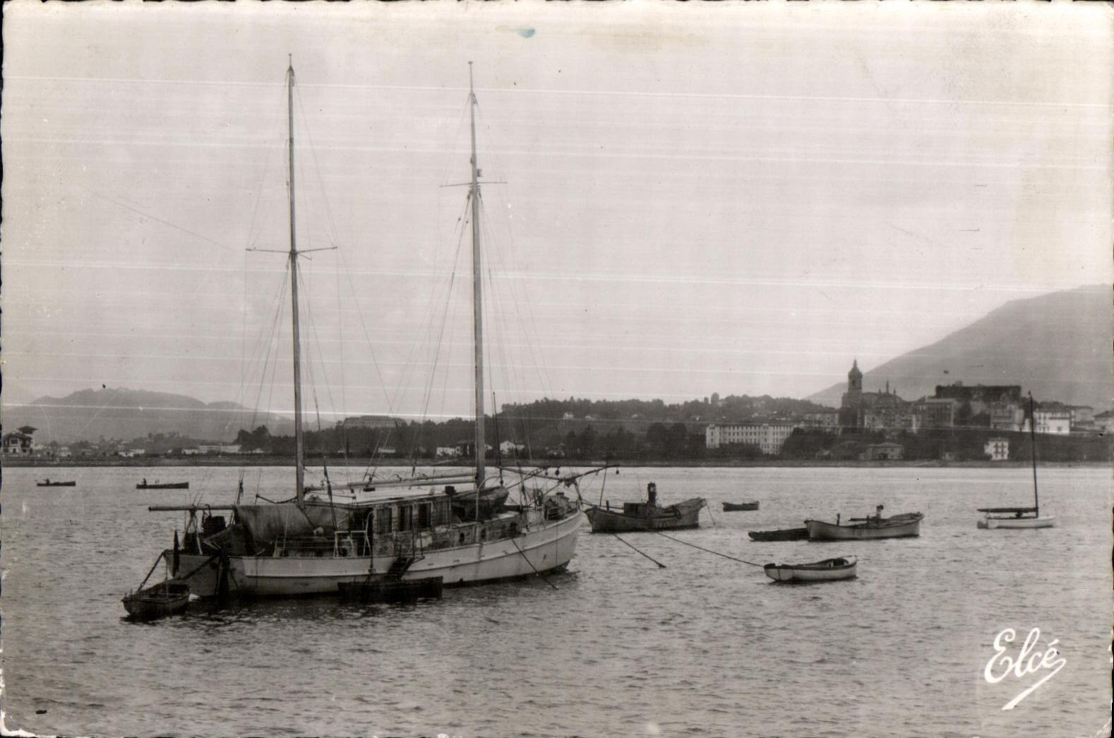 Elcée — Vue du port avec bateaux — Édition L. Chatriau