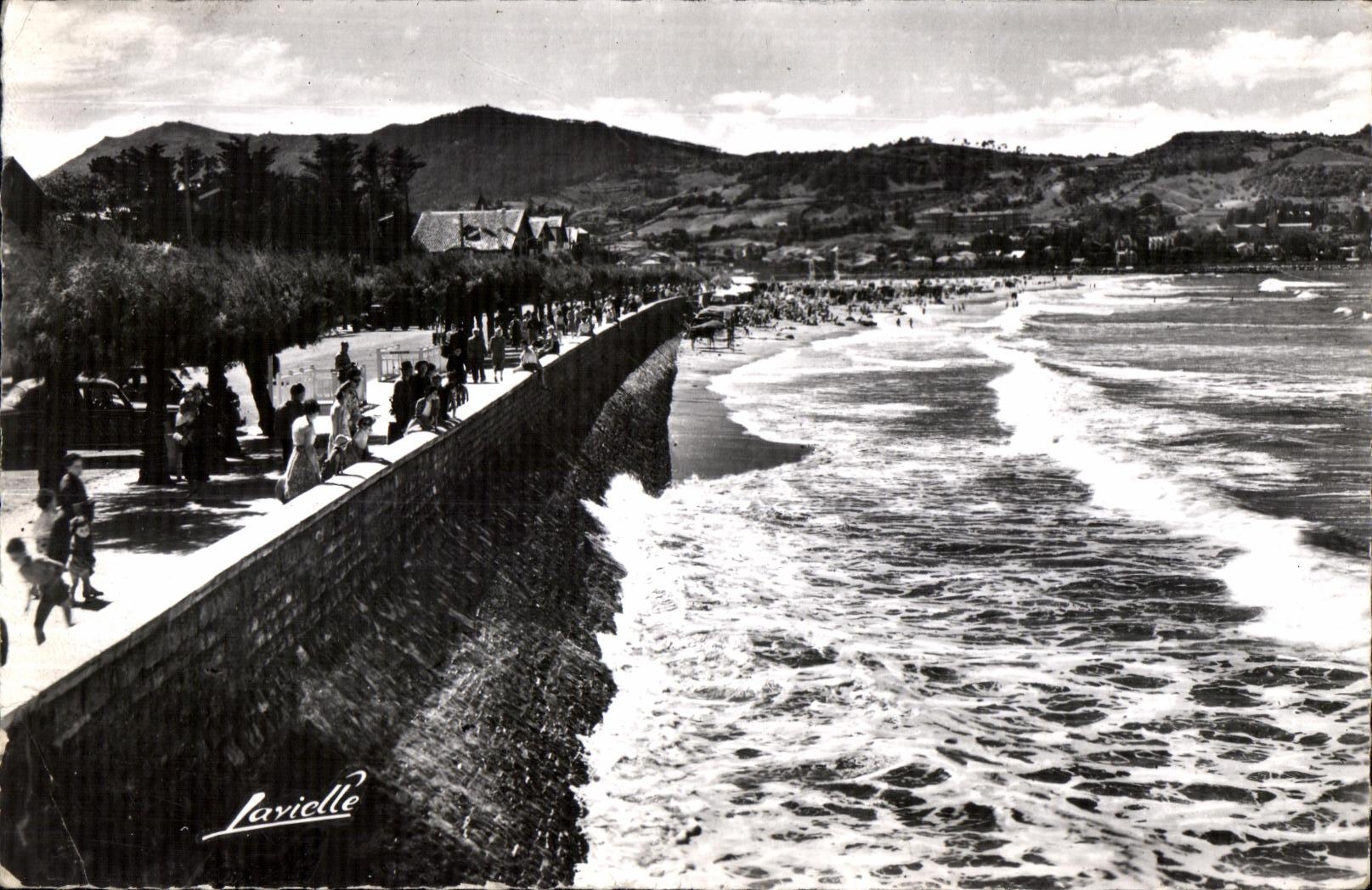 Plage à marée haute à Hendaye — Frontière Franco-Espagnole — L. Lavielle, Biarritz