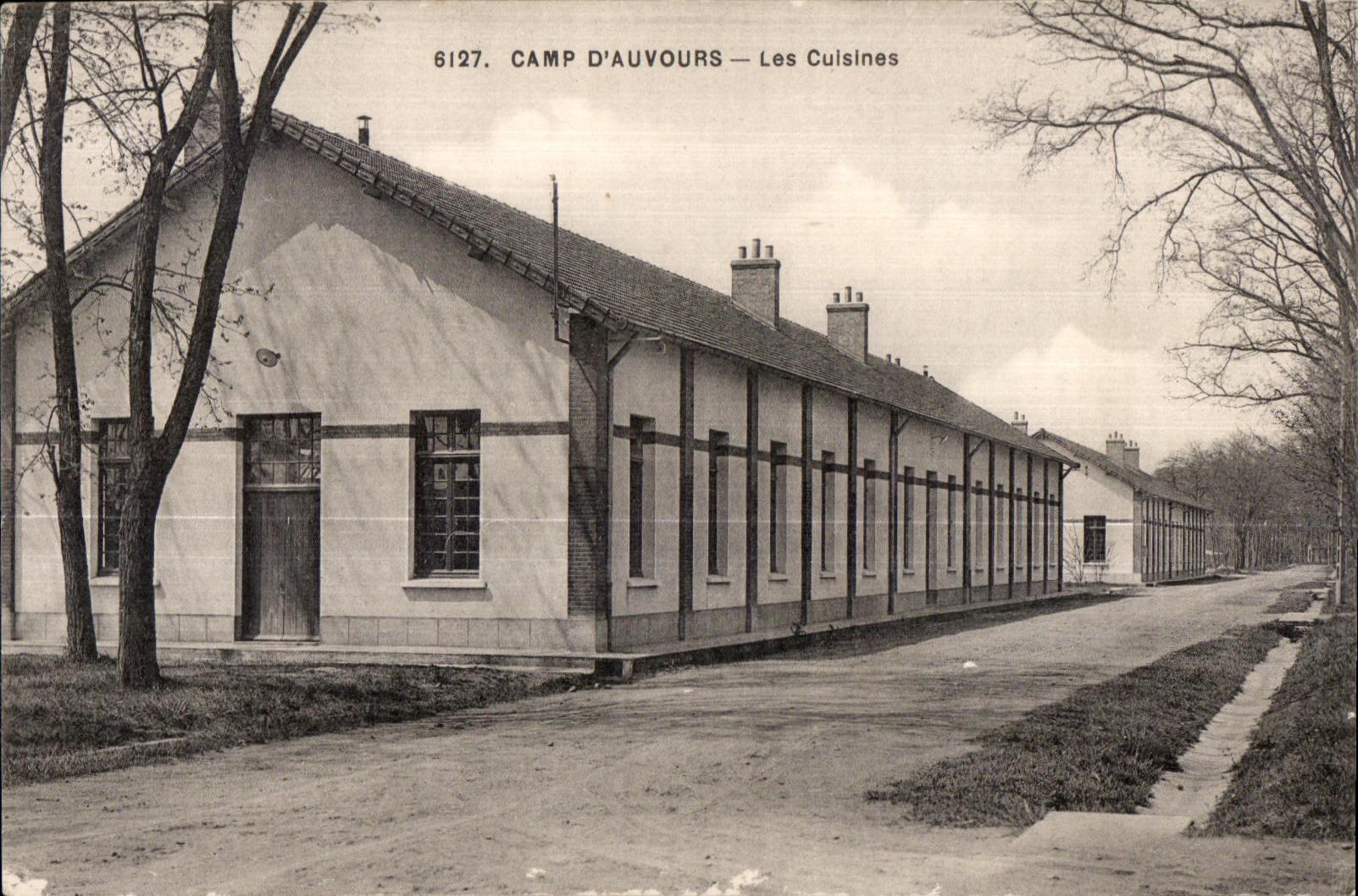 CPA Camp D Auvours Les Cuisines Militaria 