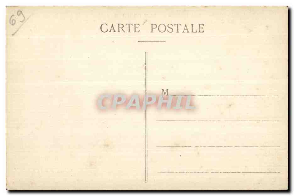 Saint Bonnet le Froid - La Cour du Chateau - CPA  — Rückseite