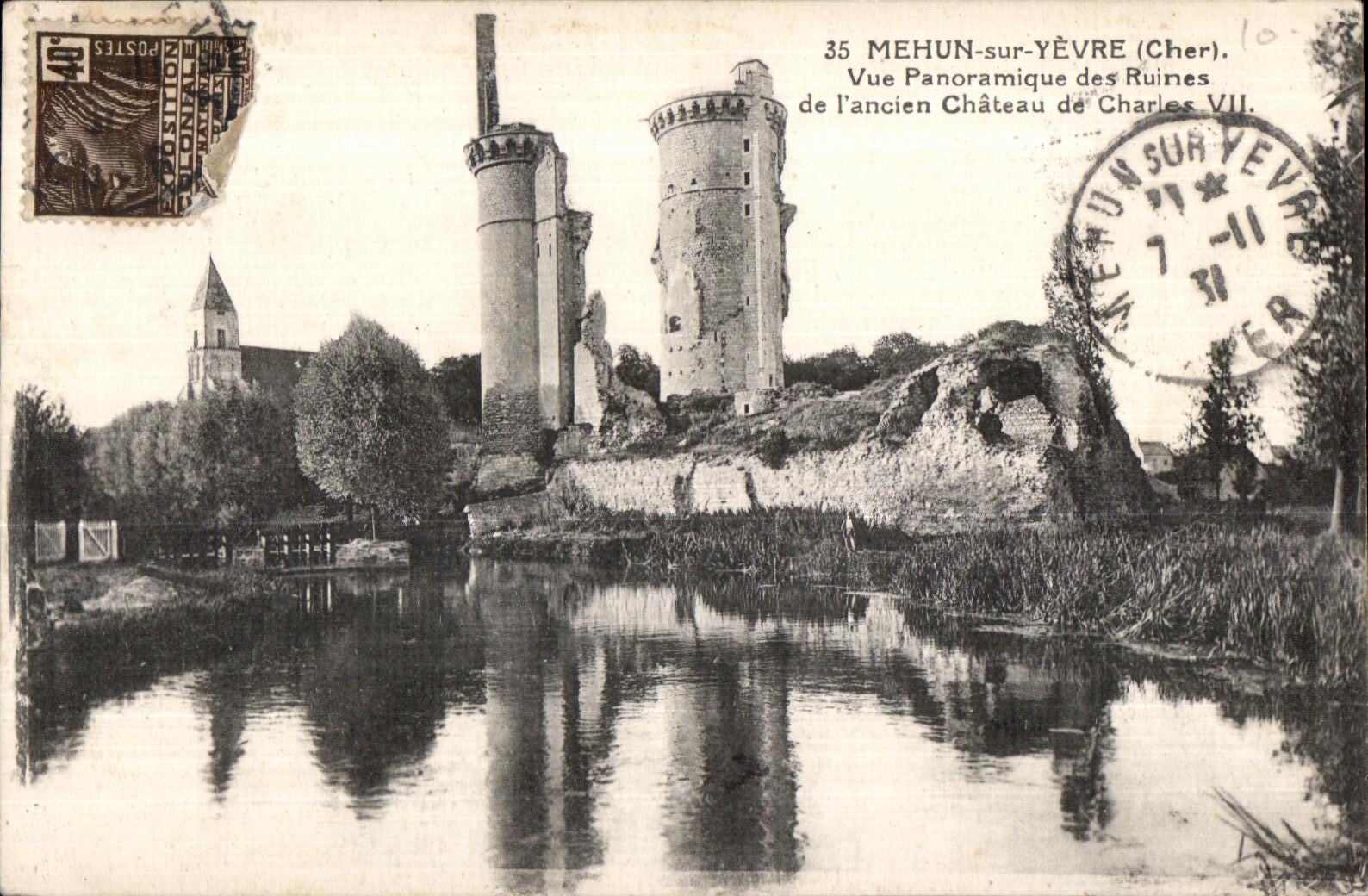 Mehun-sur-Yèvre (Cher) — Vue panoramique des ruines de l'ancien château de Charles VII — Éditeur : E. Maquaire, Bourges, n°35