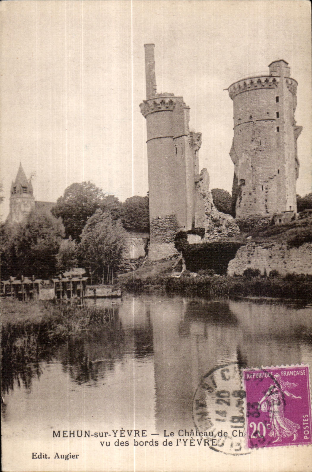 MEHUN-sur-YÈVRE — Le Château de Château vu des bords de l'YÈVRE — Edit. Augier