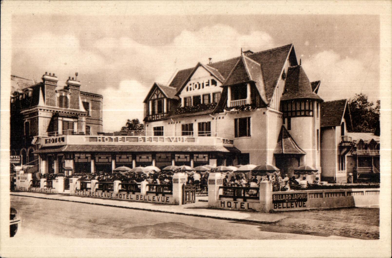 Hôtel Bellevue — Japanischer Billard — VILLERS-sur-MER