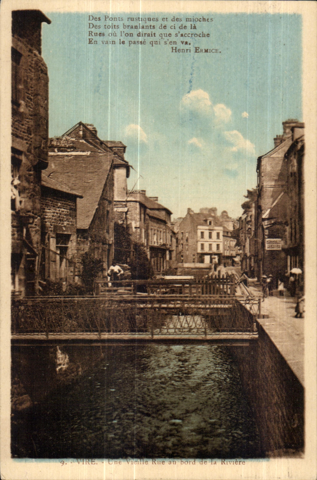 CPA Vire Des Ponts rustiques et des Mioches Des toits braeiants de ei de la Rues 
