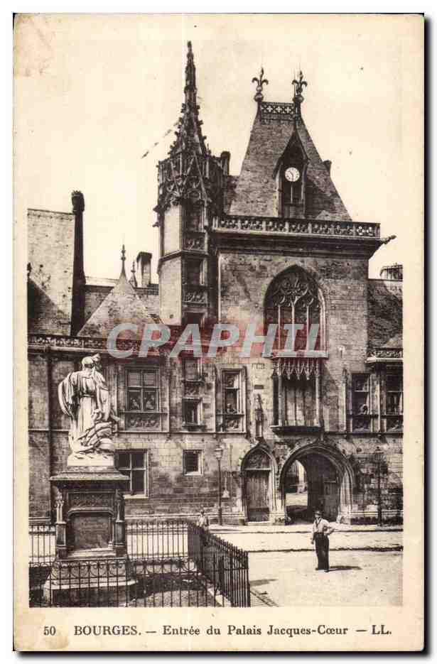 CPA Bourges Entree du Palais Jacques Coeur LL