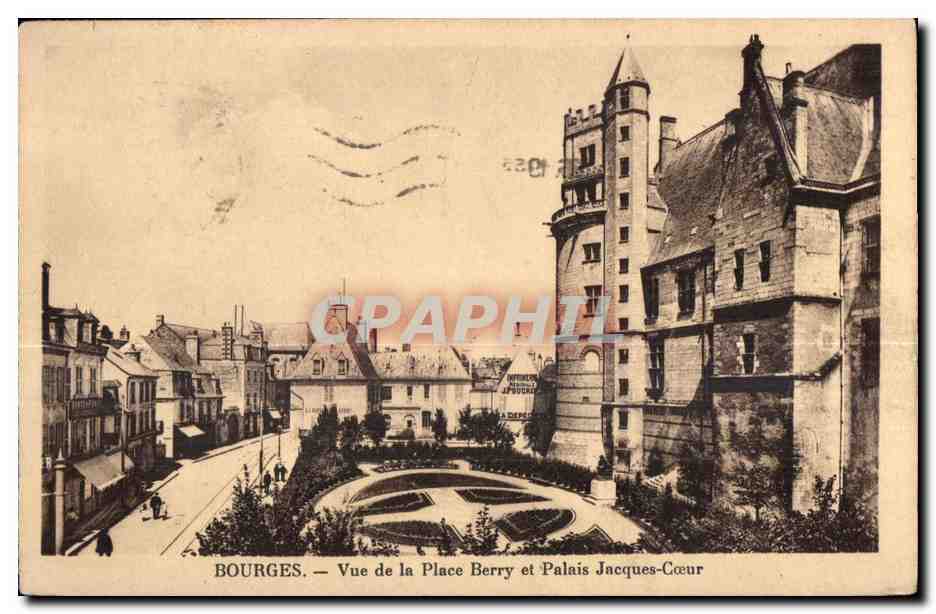 CPA Bourges Vue de la Place Berry et Palais Jacques Coeur