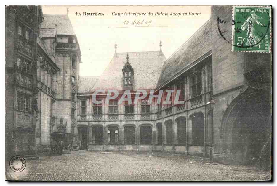 CPA Bourges Cour interieure du Palais Jacques Coeur