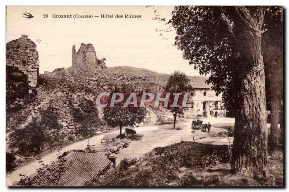 Crozant (Creuse) — Hôtel des Ruines