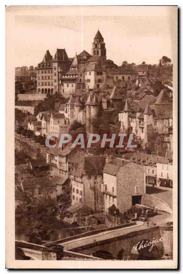 CPA Uzerche (Correze) Chateaux Pontier Eglise et Ecole Superieure