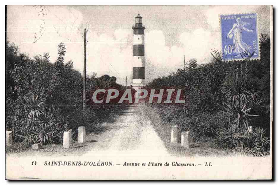 CPA Saint Denis D Oleron Avenue et Phare de Chassiron LL