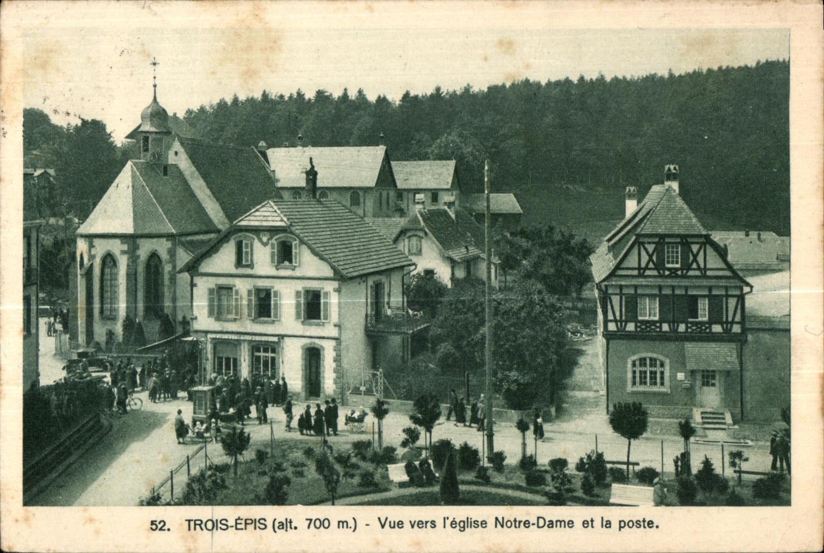 CPA Trois Epis Vue vers l Eglise Notre Dame et la Poste