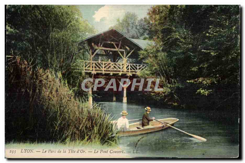 CPA Lyon Le Parc De la Tete d Or Le Pont Couvert