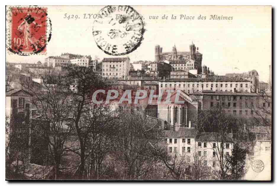 CPA Lyon Vue de la Place des Minimes