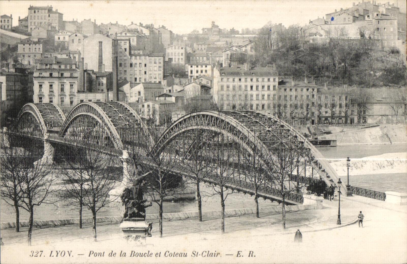 CPA Lyon Pont de la Boucle et Coteau St Clair