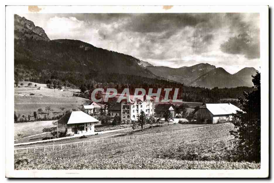 Paysage alpin — village et montagnes — CPAPHIL