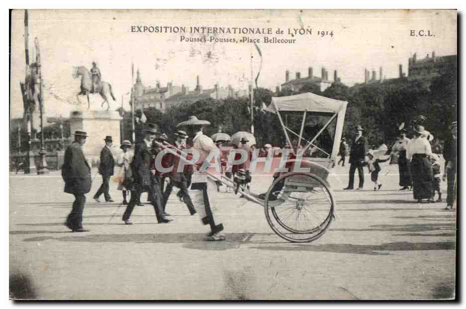 CPA Exposition Internationale de Lyon Pousses Place Bellecour Pousse Pousse