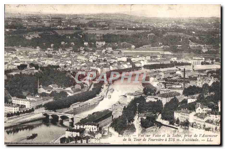 CPA Lyon Vue sur Vaise et la saone Prise de l Ascenseur de la tour de Fourviere a m d attitude