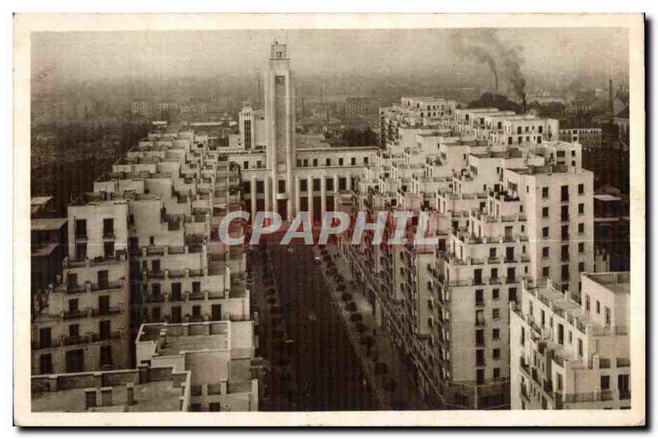 Vue aérienne de la place de la République à Paris — éditeur CPAPHIL, n° de série non visible