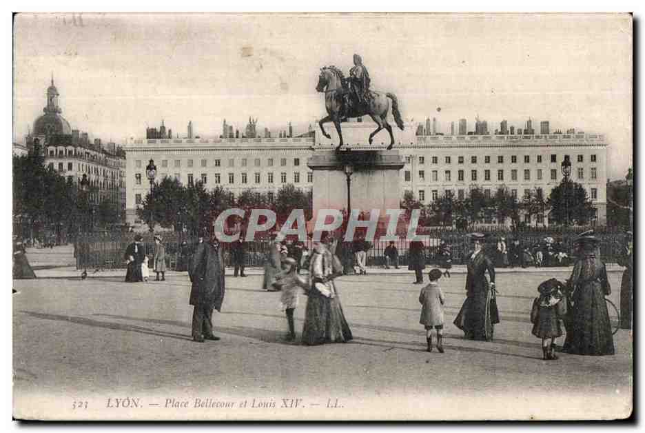 LYON — Place Bellecour et Louis XIV — L.L.