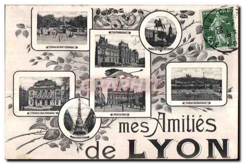 Lyon — vue panoramique avec monuments — éditeur inconnu, n° de série non visible
