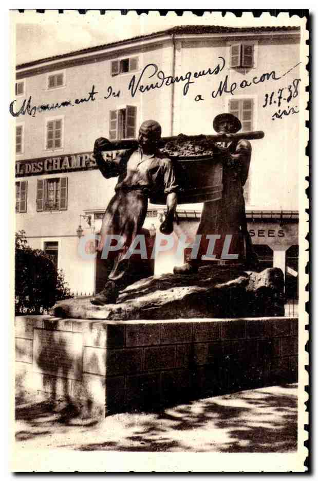 CPA Macon Les Porleurs de Bennes (oeuvre de A Morlon statuaire)
