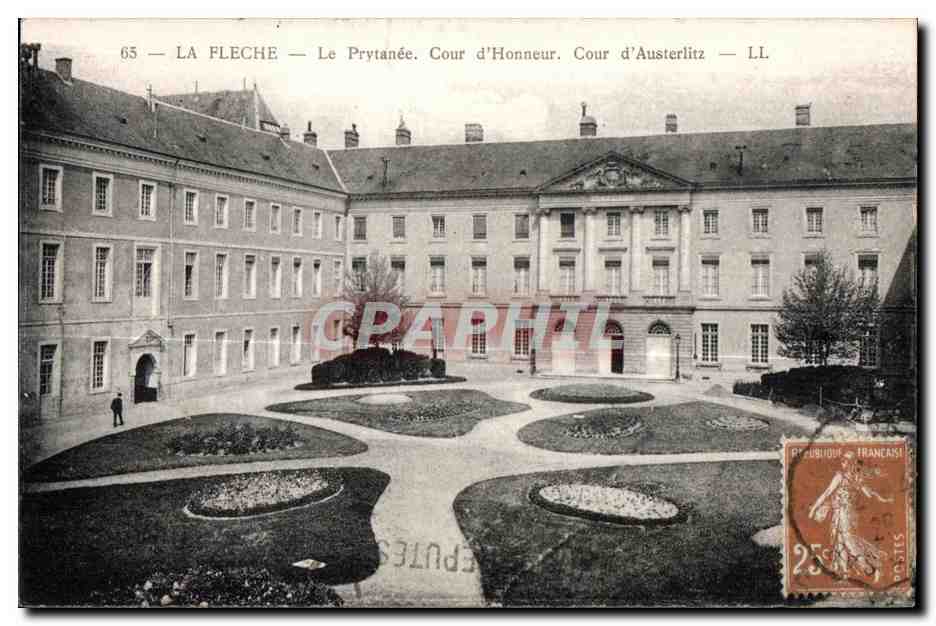 CPA La Fleche Le Prytanee Cour d Honneur Cour d Austerlitz