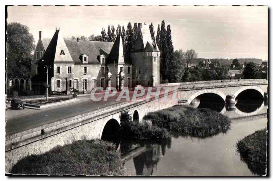 Château de Château-Gaillard — vue sur le pont et la rivière — CPA