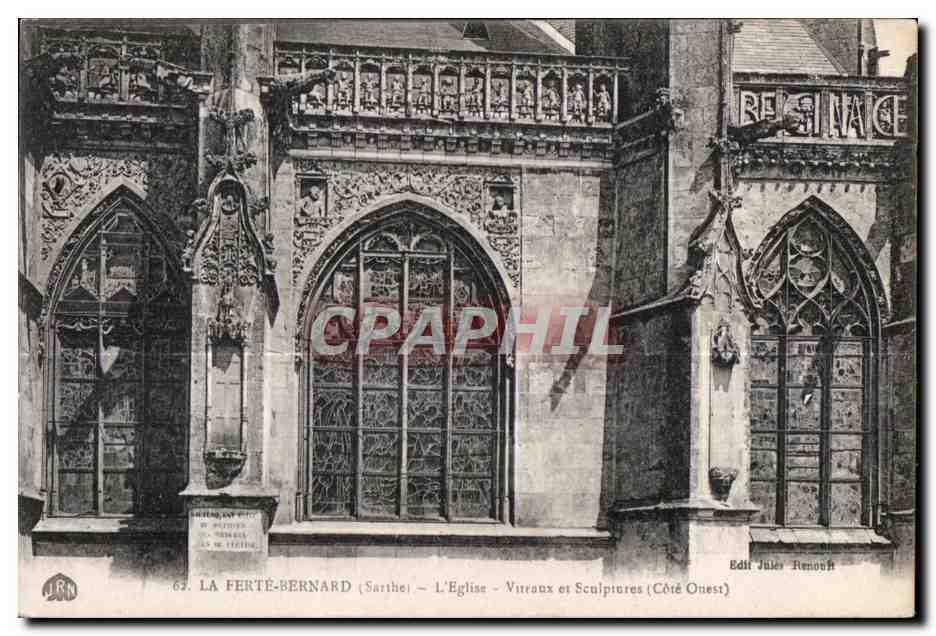 CPA La Ferte Bernard (Sarthe) L Eglise Vitreaux et Seulptures (Core Onest)