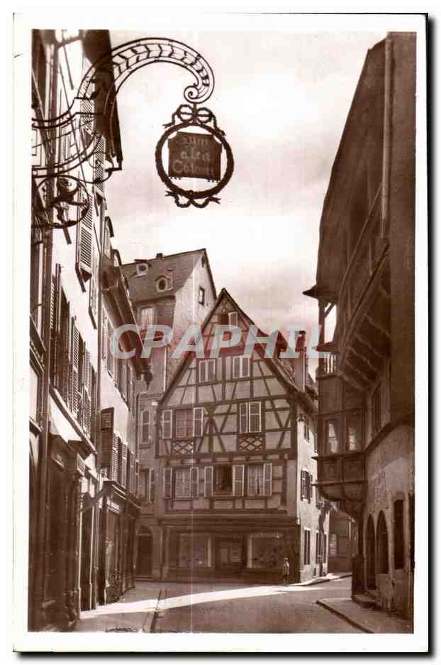 Vue de rue à Darmstadt — hôtel de ville et enseigne 'zum alten Colonn' — éditeur non visible