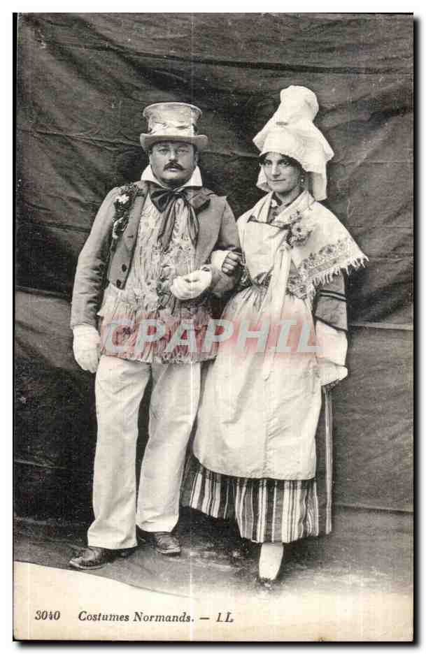 CPA Costumes Normands Folklore 
