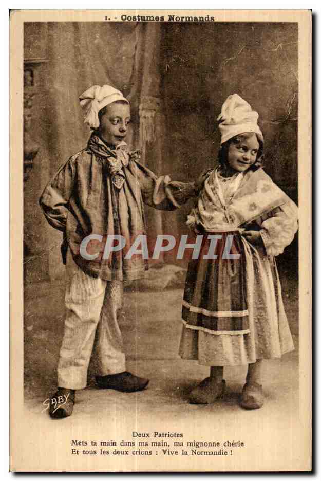CPA Costumes Normands Enfants Folklore