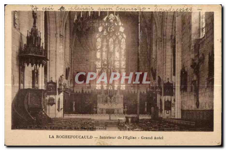 CPA LA Rochefoucauld Interieur de I Eglise Grand Autel