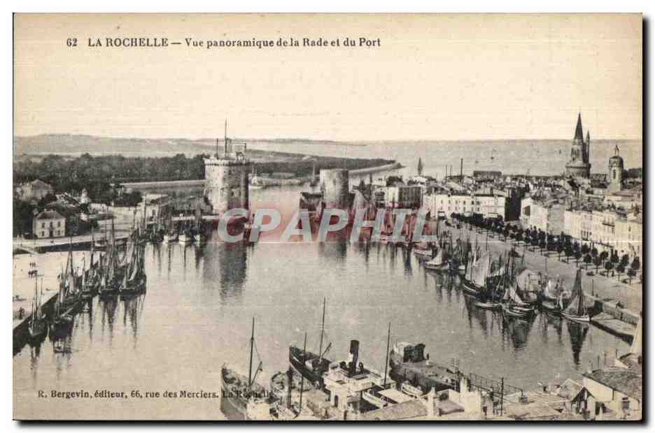 CPA La Rochelle Vue panoramique de la Rade et du Port