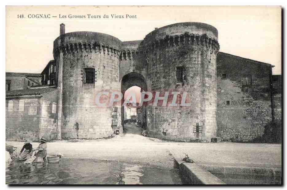 CPA Cognac Les Grosses Tours du Vieux Pont Lavandieres
