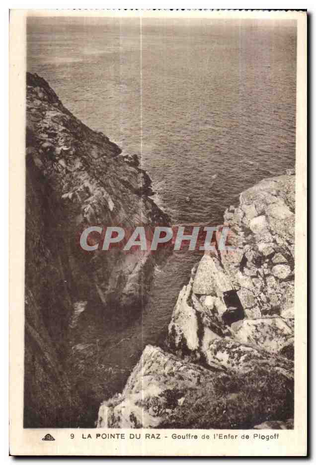 CPA La Pointe Du Raz Goufre de I enfer de Plogoff