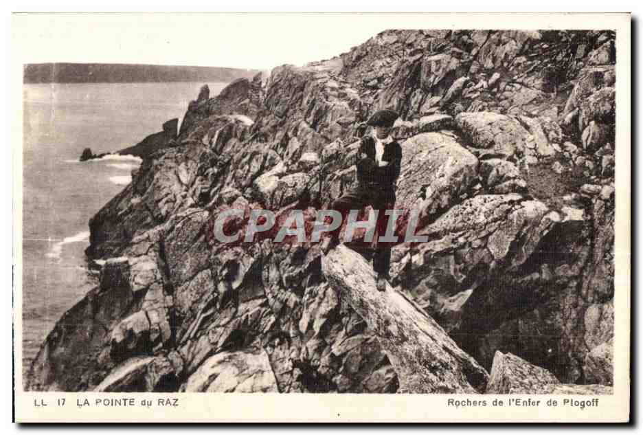 CPA La Pointe du Raz Rochers de I Enfer de Plogoff