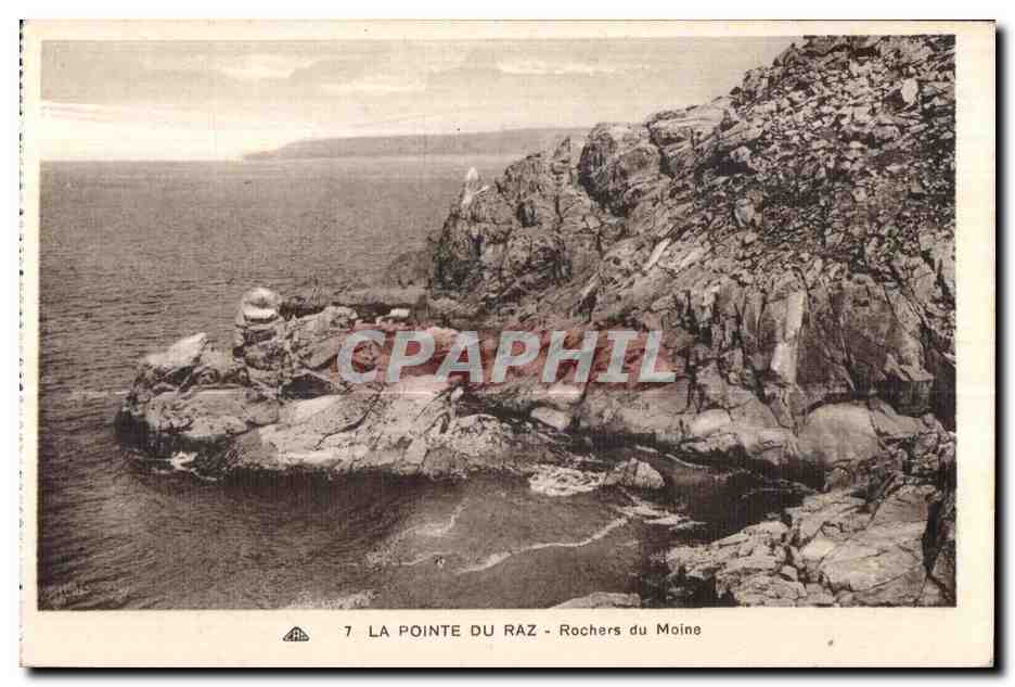 CPA La Pointe du Raz Rochers du Moine