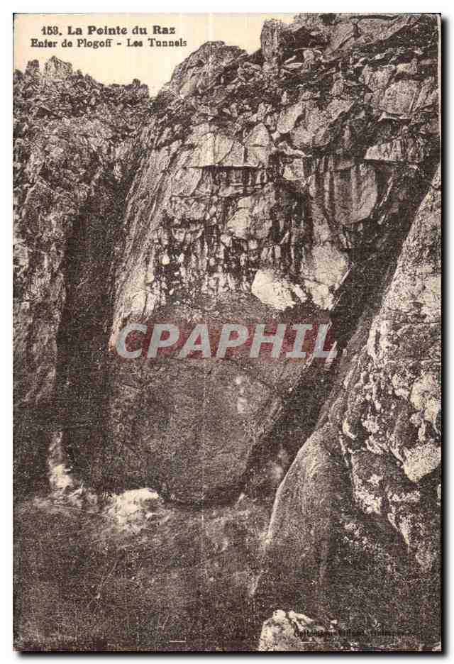 CPA La Pointe du Raz Enter de plogoff les Tunnels
