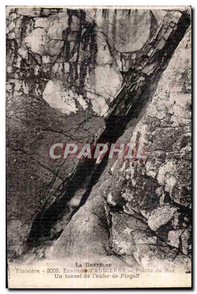 CPA La Bretngne Finistere Environa d Audierne Pointe du Raz Un tunnels de l enfer de Plogoff