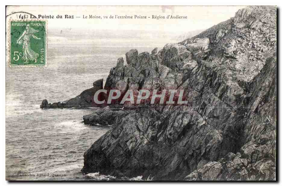 CPA La Pointe du Raz Le Moine Vu de I extreme pointe Region a Andierne
