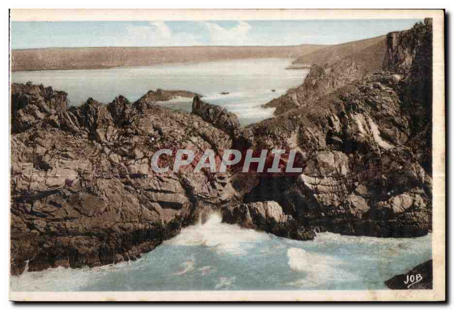 CPA La Pointe du Raz Baie des Trepasses Les Tunnels
