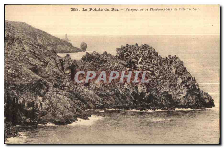 CPA La Pointe du Raz Perspective de l Embarcadere de I lle de Sein