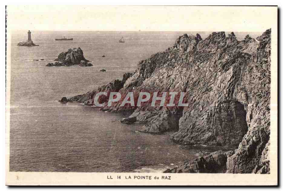 CPA La Pointe Du Raz L Entree de la Chambre d Olivier a Gram Oliar LL