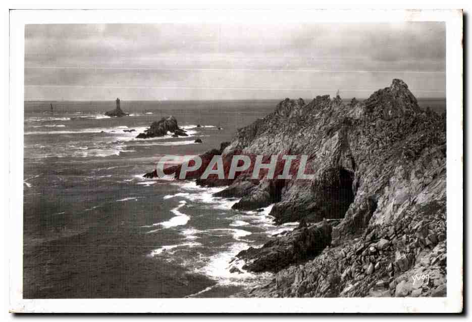 CPA Pointe du Raz L Eperon et le Phare de la Vieille