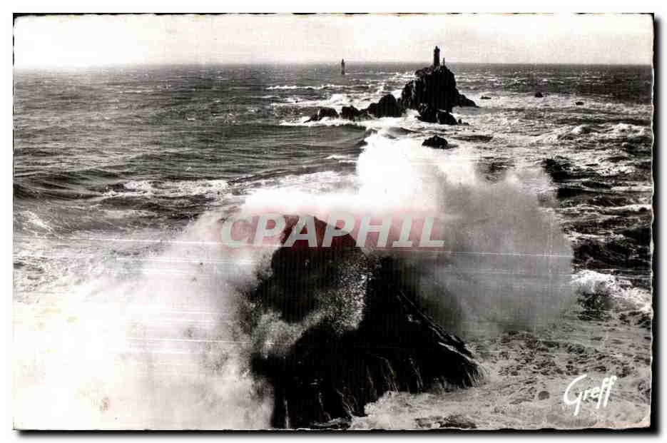 CPA Pointe du Raz (Finistere) Coup de Mer a l extreme Point