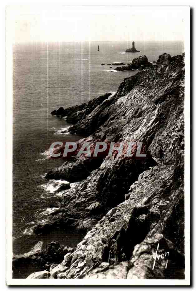 CPA Pointe du Raz (Finistere) L Eperon et le Phare de la Vieille