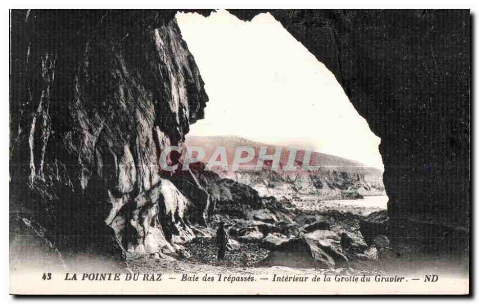 CPA Pointe du Raz Baie des Trepasses Interiur de la Grotte du Gravier ND