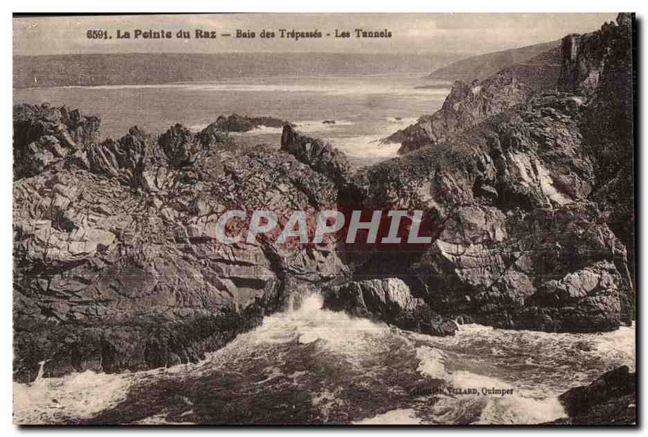 CPA La Pointe du Raz Baie des Trepasses Les Tannels